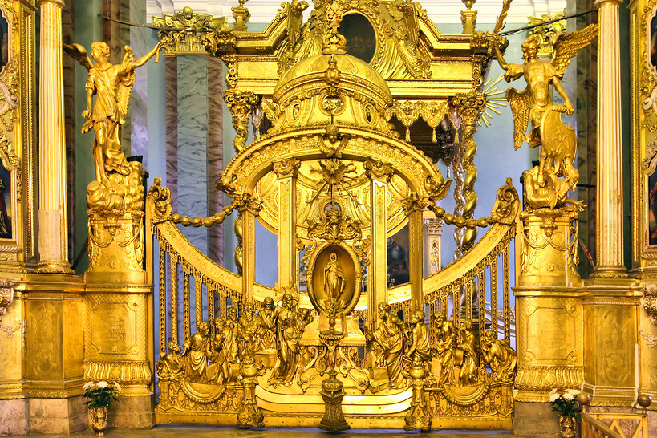 central-altar-gate-of-the-peter-and-paul-cathedral-in-st-petersburg.jpg