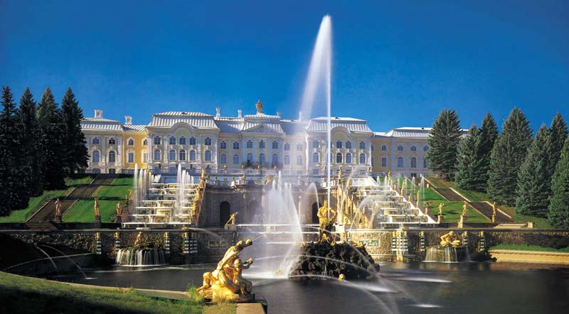 The view of the Great Palace from the Lower Garden